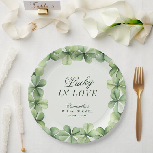 Glück im Liebe Grüner Kleeblatt-Junggesellinnenabs Pappteller (Hochzeit)