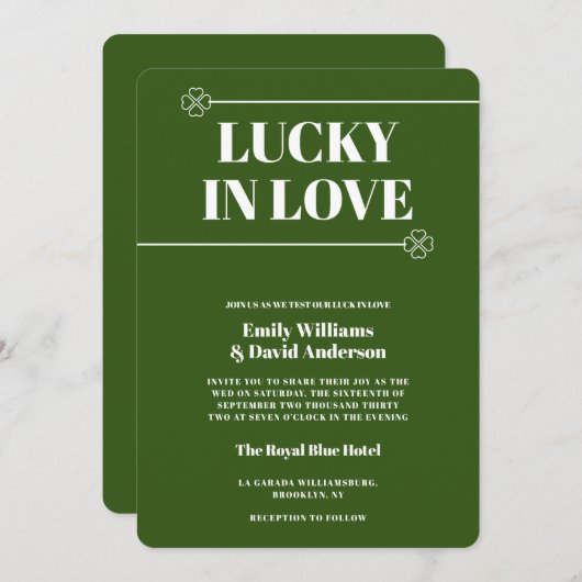 Glück in der Liebe Grün Vier Leaf Moderne Hochzeit Einladung (Vorne/Hinten)