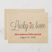 Glück in der Liebe Save the Date Postkarte, rot Ankündigungspostkarte (Vorne/Hinten)