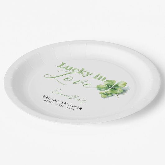 Glück in der Liebe St. Patrick's Brautparty Pappteller (Schrägansicht)