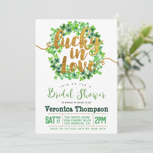 Glück in der Liebe St. Patrick's Day Brautparty Einladung (Stehend Vorderseite)