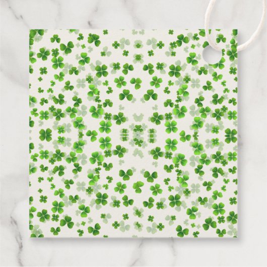 Glück in der Liebe St. Patrick's Day Brautparty Geschenkanhänger (Rückseite)