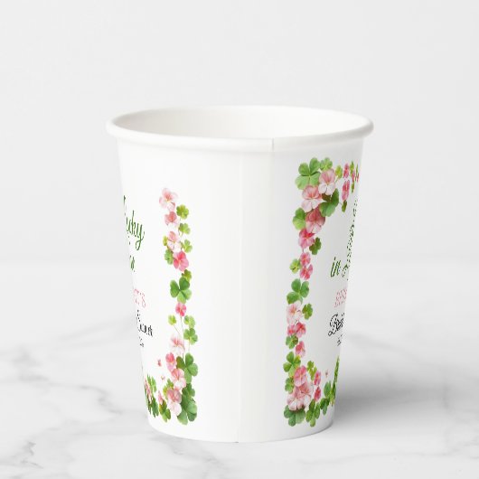 Glück in der Liebe St. Patrick's Day Brautparty Pappbecher (Rechts)