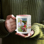 Glück ist ein Gigi Blush Floral 4 Foto Tasse<br><div class="desc">Genießen Sie die Freude der gepflegten Erinnerungen mit unserer "Glück ist ein Gigi" Blush Floral 4 Foto Tasse. Diese wunderschön gestaltete Tasse verkörpert das Wesen der Großmütter-Liebe, die mit zarten Blumenakzenten und Platz für vier herzerwärmende Fotos geschmückt ist. Ob Sie Ihre Lieblingsbraue schlürfen oder einfach nur in der Wärme der...</div>