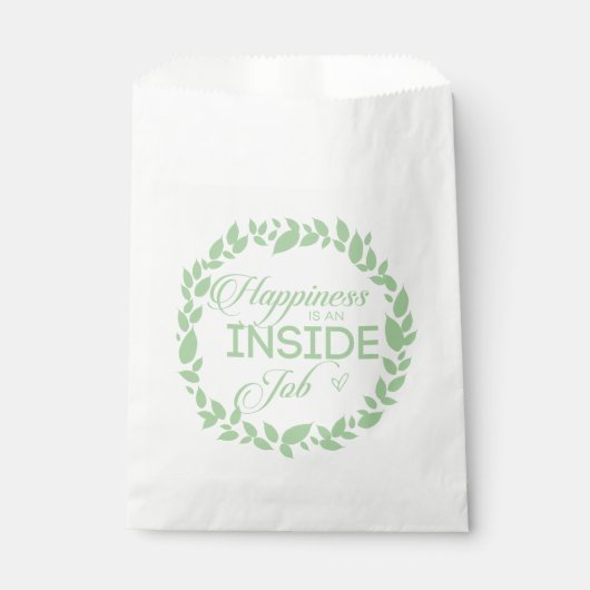 Glück ist ein grüner Kranz im Inneren eines Arbeit Geschenktütchen (Vorderseite)