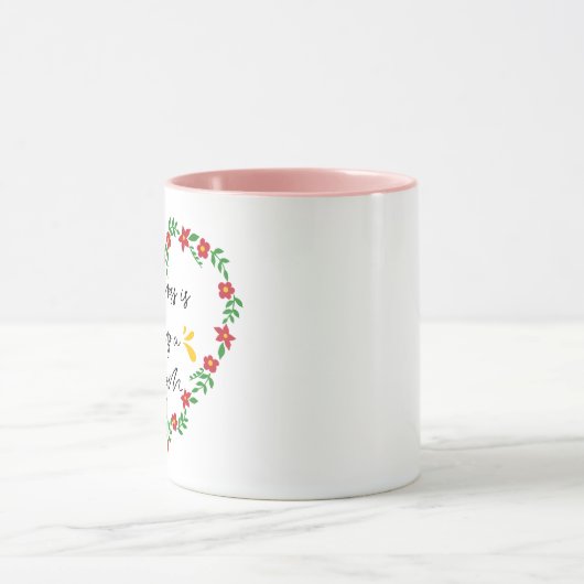 Glück ist eine Mama Funny Mütters Day Junge Mutter Tasse (Zentrum)