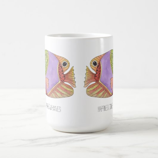 Glück kommt in Waves Fish Tasse (Mittel)