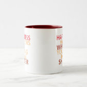 Glück passiert, wenn man in der Dusche singt Zweifarbige Tasse (Mittel)