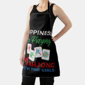 Glück spielt Mahjong mit den Mädchen Schürze (InSitu)