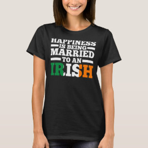 Glück wird einem irischen Irland verheiratet T-Shirt