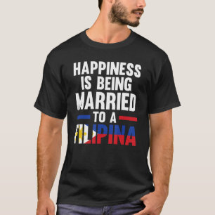 Glück wird einer Filipina verheiratet T-Shirt