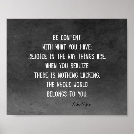 Glück zen Zitat Lao Tzu weiß auf Holzkohle grau Poster (Vorne)