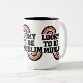 Glücklich, islamisch-islamische Zitate zu sein. Zweifarbige Tasse (VorderseiteRechts)