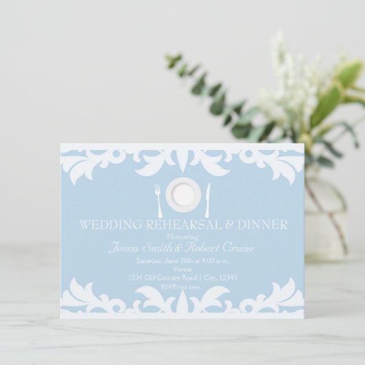 GLÜCKLICH JE NACH Hochzeit Probe Dinner einladen Einladung (Stehend Vorderseite)