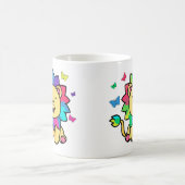 Glücklich lächelnd Löwe mit Schmetterlingen. Kaffeetasse (Mittel)