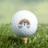 Glücklich lächelnde Giraffe, Regenbogen, Wolken, Golfball (Insitu T-Shirt)