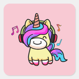 Glücklich lächelndes Baby Einhorn mit Kopfhörer. Quadratischer Aufkleber