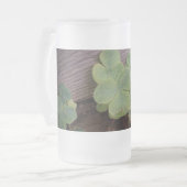Glücklich oder bestimmt? St. Patricks Day-Kleeblät Mattglas Bierglas (Vorderseite Links)