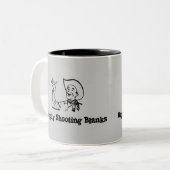 Glücklich schießende freie Räume Zweifarbige Tasse (Vorderseite Links)