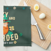 Glücklich und bärtige St. Patrick's Day Leprechaun Geschirrtuch (Viertel Falte)