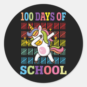 Glückliche 100 Tage Schulkinder, die die Liebe ein Runder Aufkleber