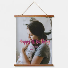 Glückliche 1. Geburtstagskinder Baby Mutter Rot Or Wandteppich Mit Holzrahmen