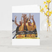 Glückliche buddhistische Mönche auf einem Roller-U Karte (Gelbe Blume)