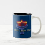 Glückliche Chanukah Kaffee-Tassen u. -schalen Zweifarbige Tasse<br><div class="desc">Gedenken Sie Chanukah mit diesem auffallenden menorah Set grafischen Entwurfs gegen einen dunkelblauen Hintergrund, um die beleuchteten Kerzen hervorzuheben. Dieses Produkt ist kundengerecht und lässt Sie Benennung, Bilder und/oder Ihr Logo ihm hinzufügen. Fühlen Sie sich frei, das Schablonenbild durch eins von Ihren Selbst auch die Größe neu zu bestimmen, umzusetzen...</div>