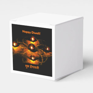 Glückliche Diwali Diya Lichter und Hindi-Gruß Geschenkschachtel