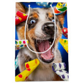 Glückliche Hunde-Party-Tut-Bläser Mittlere Geschenktüte (Vorderseite)