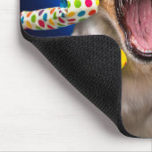 Glückliche Hundeparty-Tut-Bläser Mousepad (Ecke)
