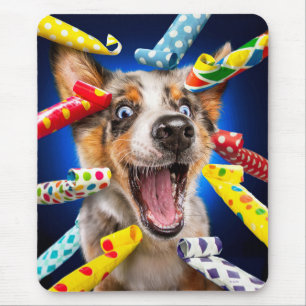 Glückliche Hundeparty-Tut-Bläser Mousepad