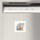 Glückliche Katze auf einem Bücherstapel Magnet (In Situ (Geschirrspüler))