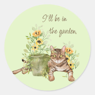 Glückliche Katze umgeben von Sonnenblumen Runder Aufkleber