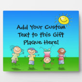 Glückliche Kinder spielen in der Sonne, Kinder dra Fotoplatte (Vorderseite)