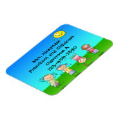 Glückliche Kinder spielen in der Sonne, Kinder dra Magnet (Linke Seite)