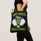 Glückliche Leute spielen Pickleball Tasche (Von Nahem)