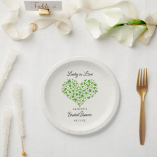Glückliche Liebe St. Patrick's Day Brautparty Pappteller