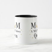 Glückliche Mama der Mutter Tagesein Titel über Tasse (Zentrum)