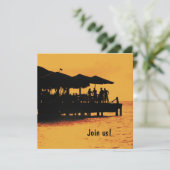 glückliche Menschen mit Sonnenuntergang Einladung (Stehend Vorderseite)