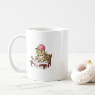 Glückliche niedliche Schildkröte beim Essen Kaffeetasse