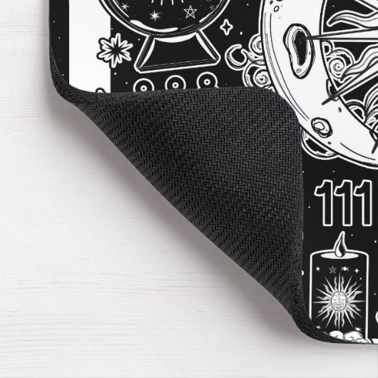 Glückliche Numerologie Manifesting Magic Black & W Mousepad (Ecke)