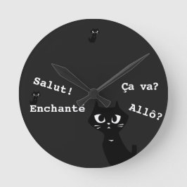 Glückliche schwarze Katzen Gruß auf Französisch Runde Wanduhr