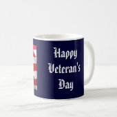 Glückliche Tasse des Veterans Tages (VorderseiteRechts)