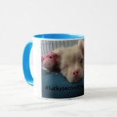 Glückliche zweite Möglichkeit an der Tasse (Vorderseite Links)