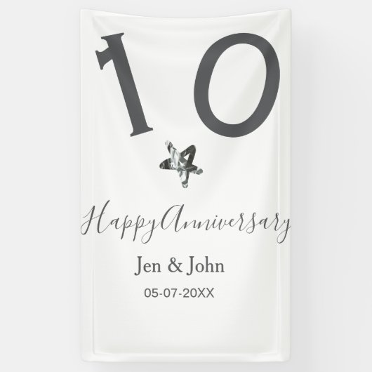 Glücklicher 10-jähriger Jubiläumsname Datum grauer Banner (Vertikal)