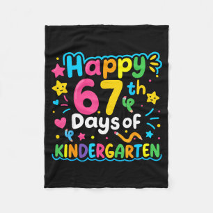 Glücklicher 67. Tag im Kindergarten-Schul-Meme 67  Fleecedecke