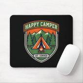 Glücklicher Camper-Abzeichen Zelt Berg Lagerfeuer Mousepad (Mit Mouse)