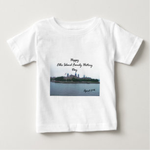 Glücklicher Ellis- IslandFamiliengeschichte-Tag a Baby T-shirt
