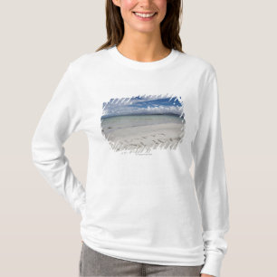 Glücklicher Feiertag geschrieben auf Eilogarry T-Shirt